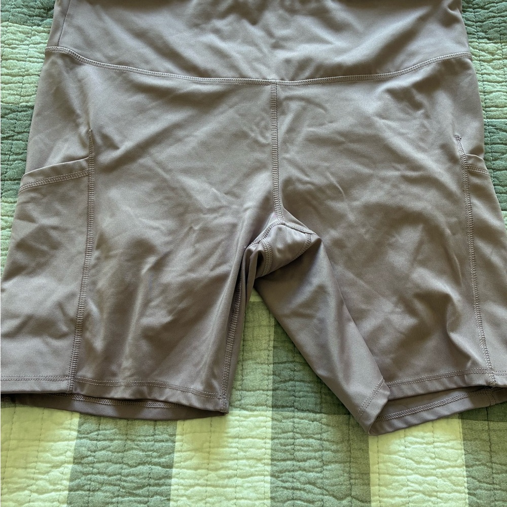 All in Motion Women's Mauve Bike Shorts